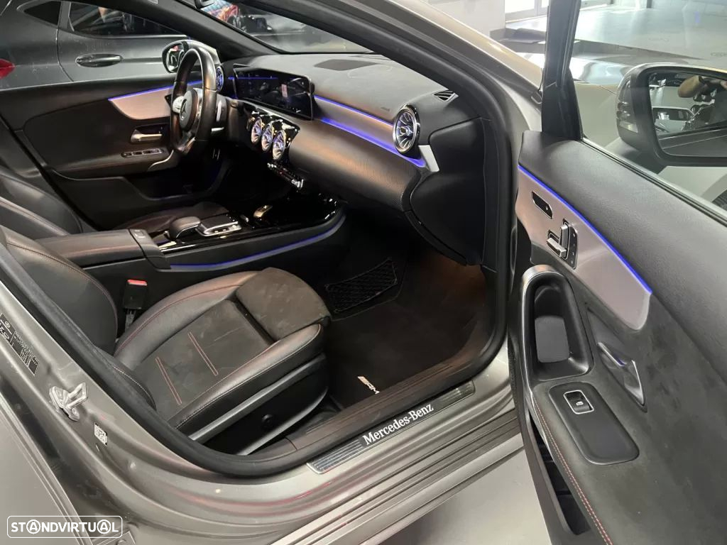Mercedes-Benz A 250 Limousine e AMG Line - 7