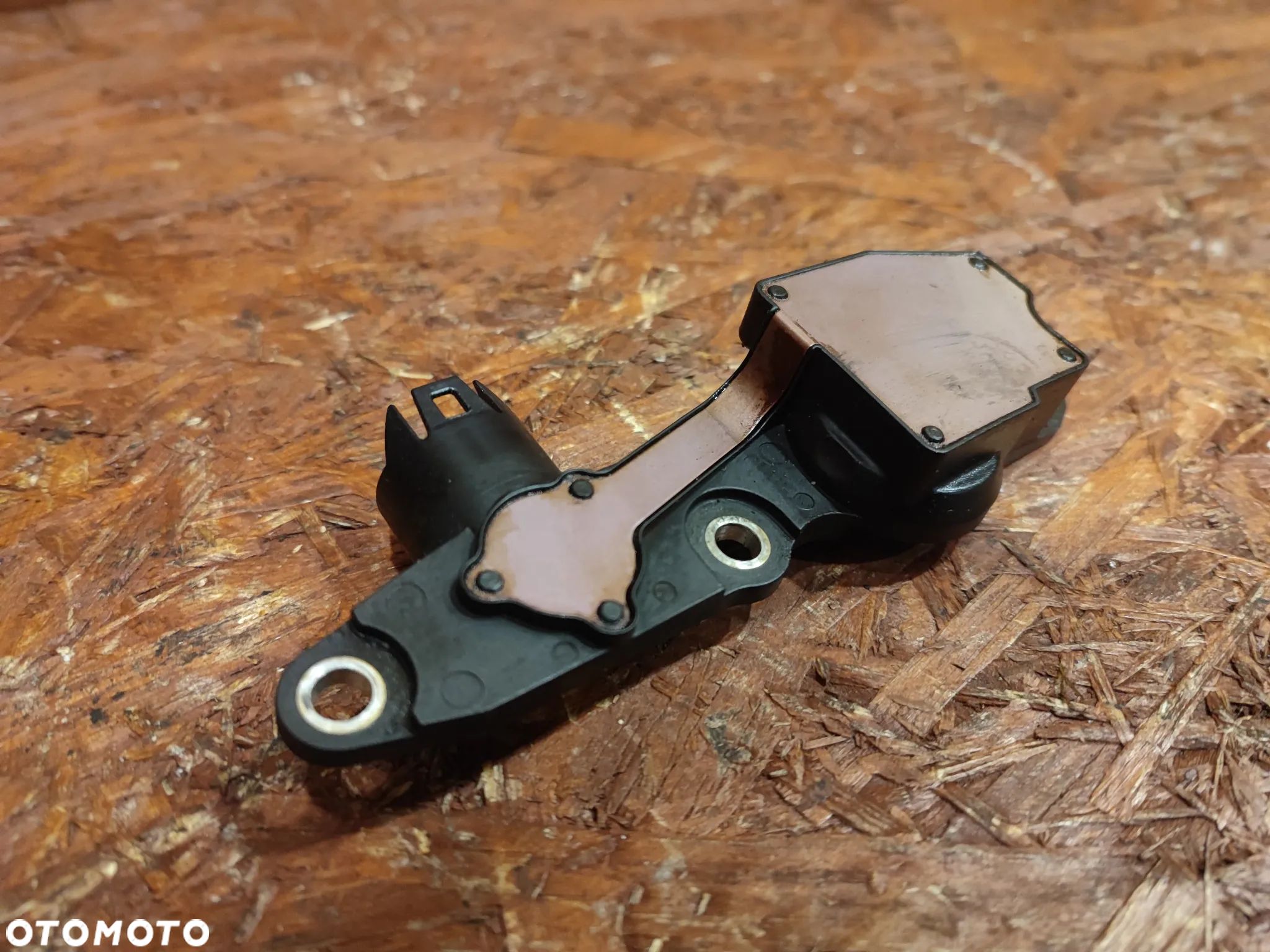 BMW E60LCI / E81 / E46 / E82 / E83 / E84 / E90 / E91 ORYGINALNY CZUJNIK WAŁKA MIMOŚRODOWEGO DO SILNIKÓW GAMY N46 / N42 ( 1.6i / 1.8i / 2.0i ) O NR.  11 37 7 527 016 11 37 7 513 783 / 11 37 7 506 503 OEM SPRAWNY W 100% - 1