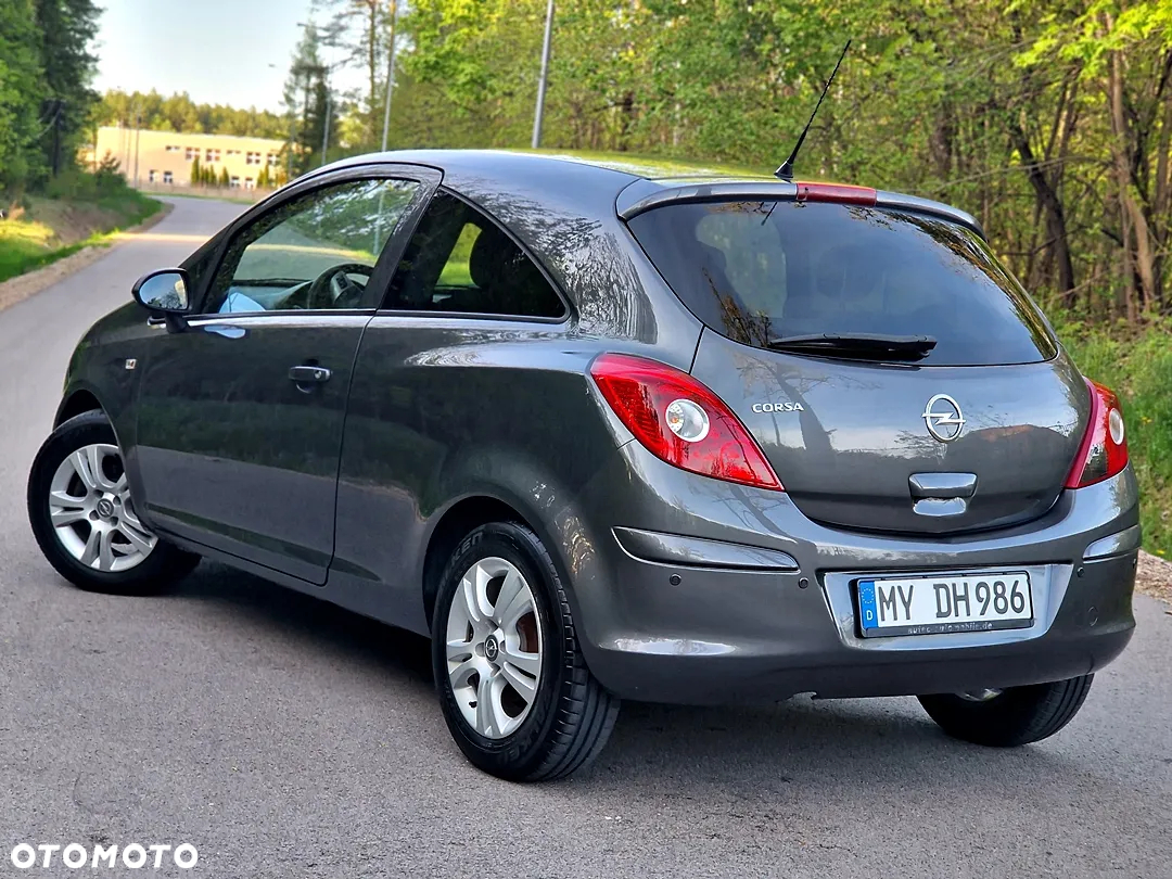 Opel Corsa 1.4 16V Energy - 9