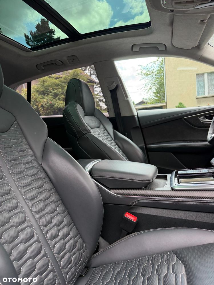Audi RS Q8 - 19