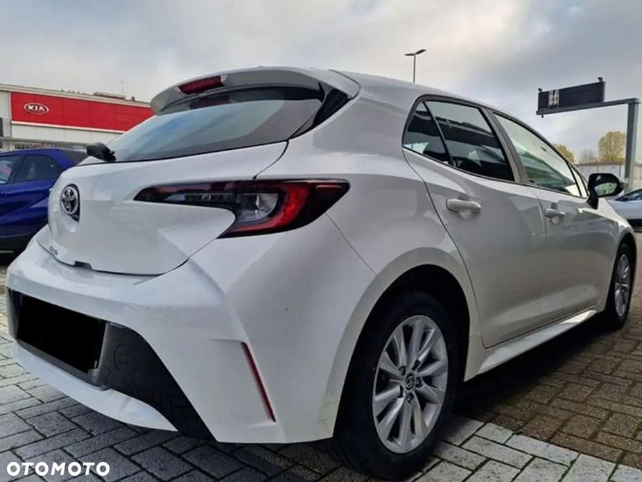 Toyota Corolla - 4