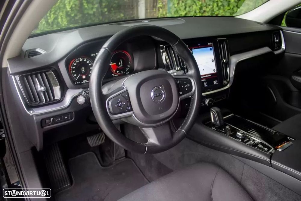 Volvo V60 2.0 T6 AWD TE Core - 12