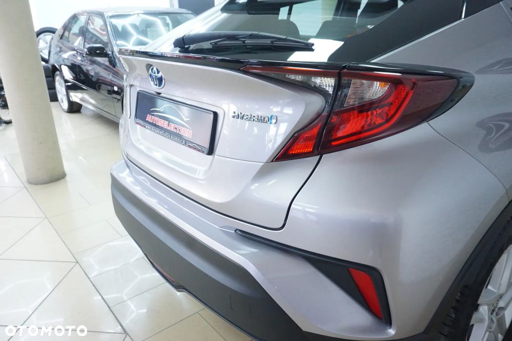 Toyota C-HR Hybrid Business-Edition - 11