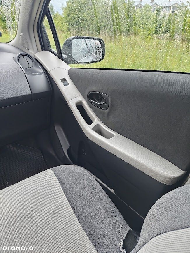 Toyota Yaris 1.33 Luna - 7