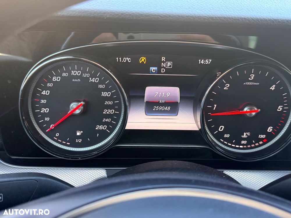 Mercedes-Benz E - 13