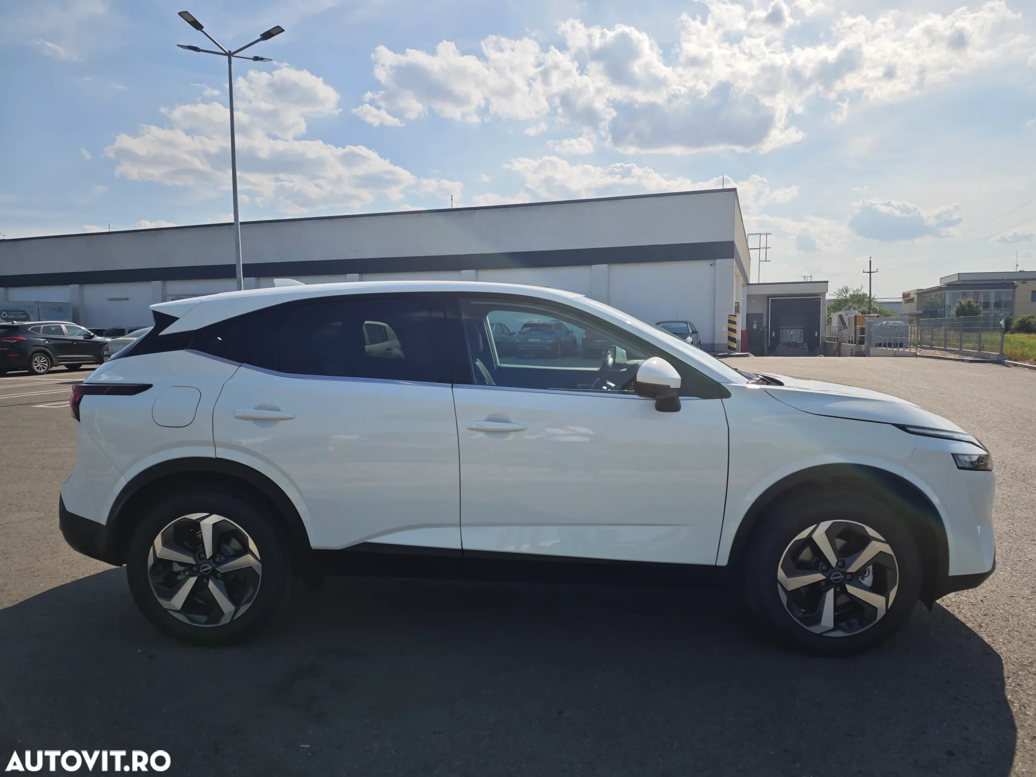 Nissan Qashqai 1.3 l Mild-Hybrid X-Tronic N-Connecta - 6