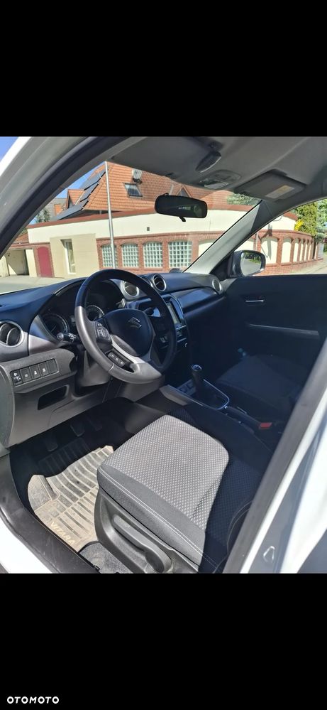 Suzuki Vitara 1.0 Boosterjet Premium 2WD - 6