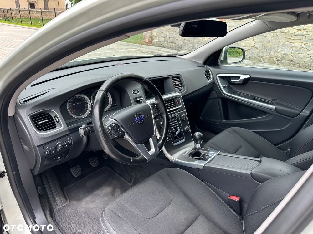 Volvo V60 D3 Edition - 9