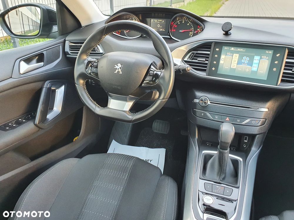 Peugeot 308 BlueHDi 180 EAT8 Stop & Start GT - 23