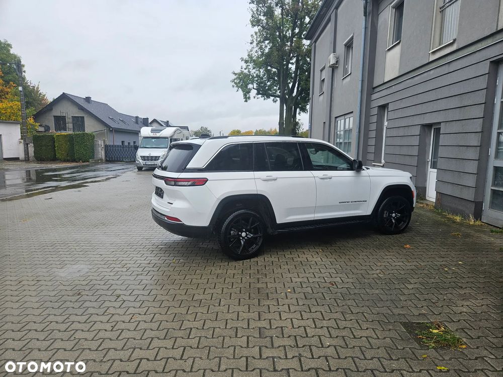 Jeep Grand Cherokee 2023 photo 3