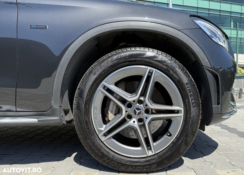 Mercedes-Benz GLC 300 e 4MATIC - 29