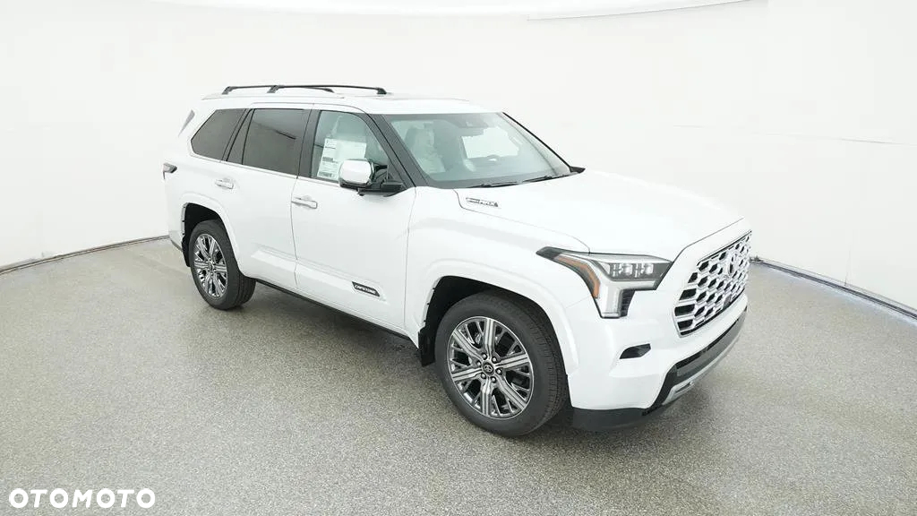 Toyota Sequoia - 16