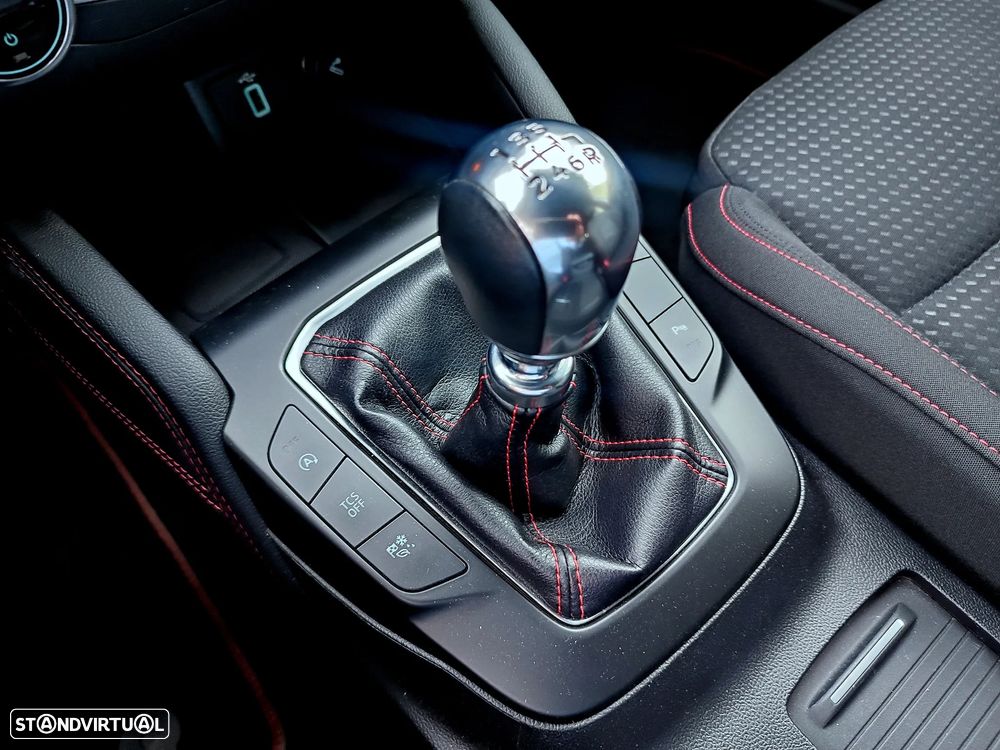 Ford Focus 1.0 EcoBoost ST-Line - 19