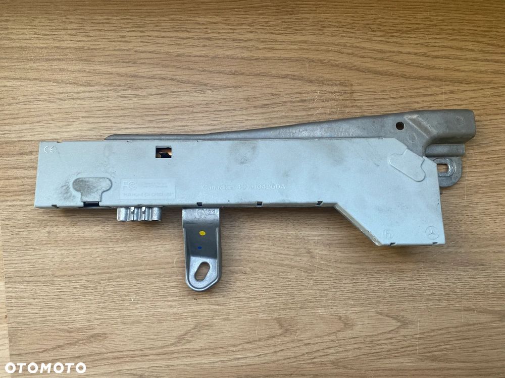 MODUŁ WZMACNIACZ ANTENOWY ANTENY MERCEDES CLS W219 A2198200189 - 1