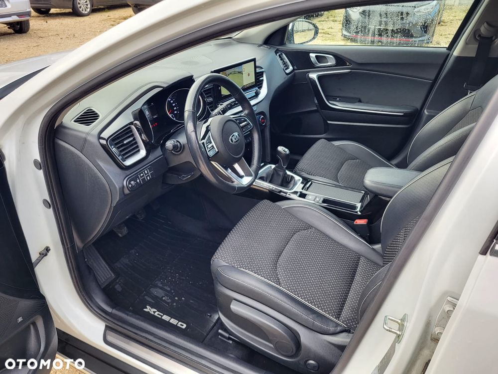 Kia XCeed 1.4 T-GDI OPF JBL SOUND EDITION - 21