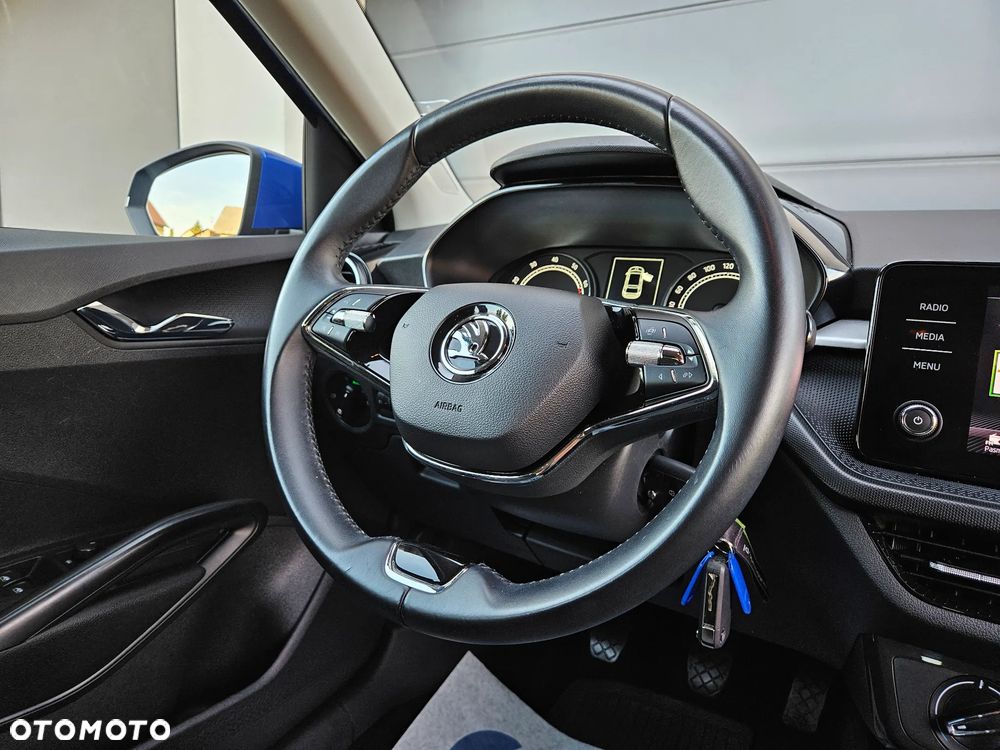 Skoda Fabia 1.0 Ambition - 10