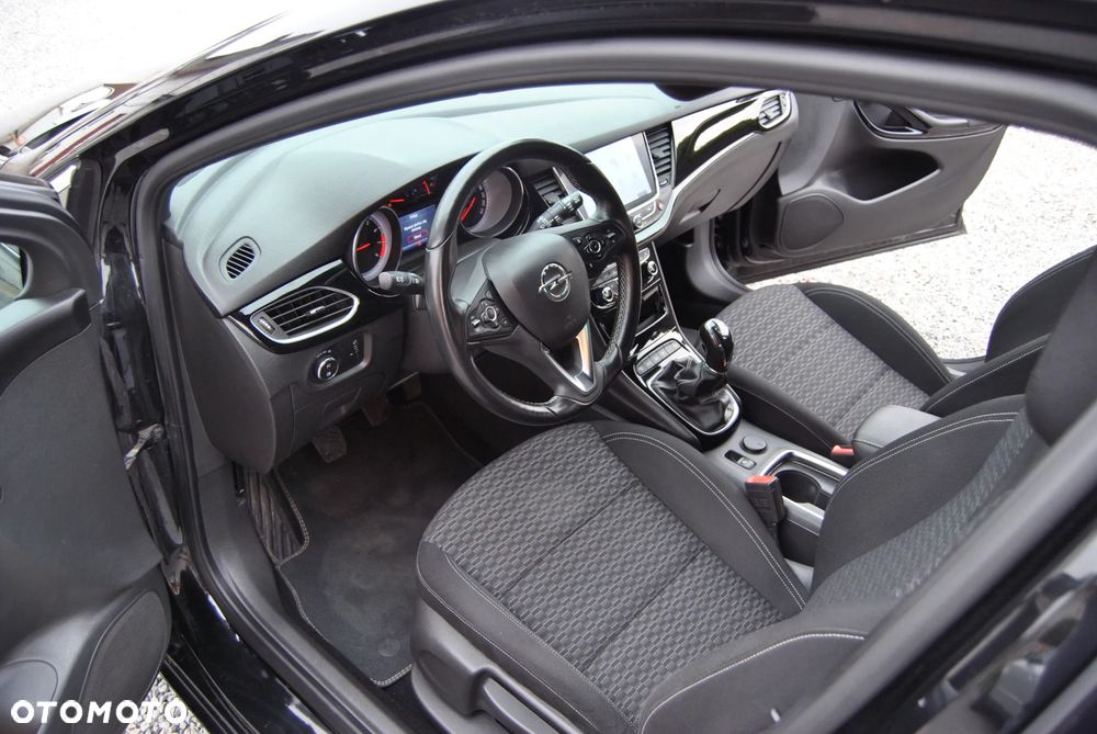 Opel Astra 1.4 T Dynamic - 29