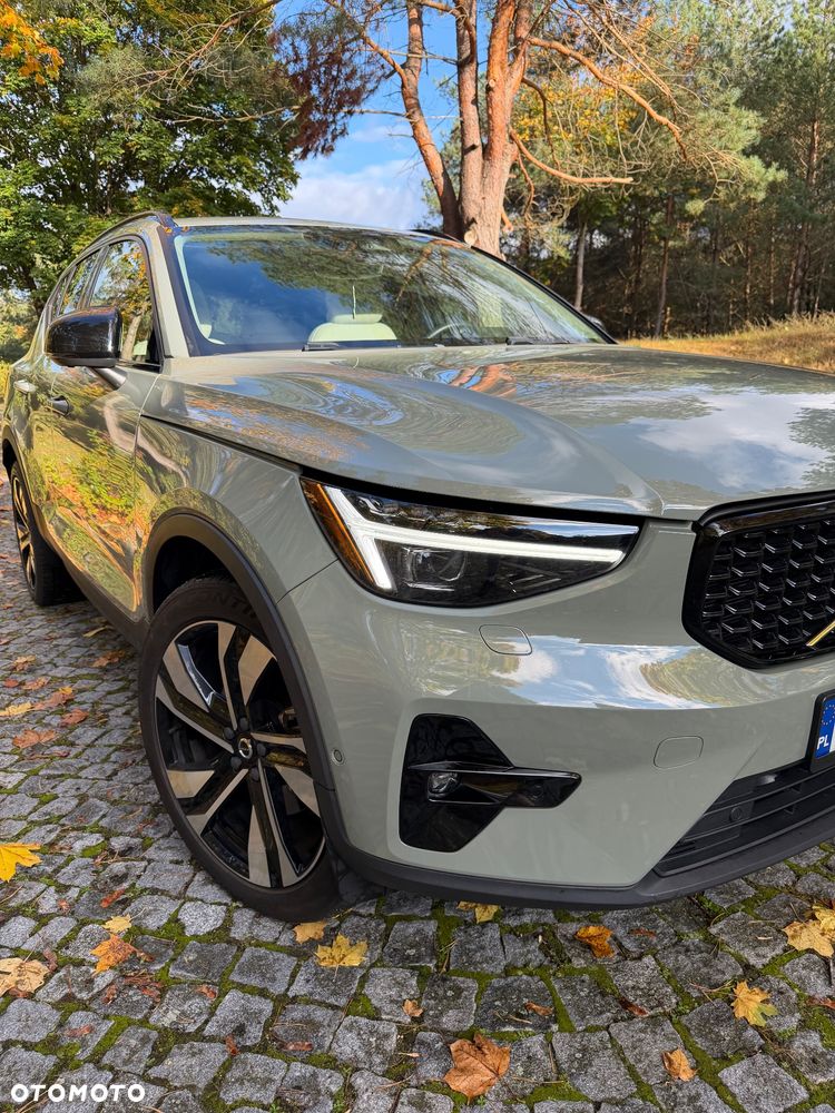 Volvo XC 40 B5 AWD Ultimate Dark - 19