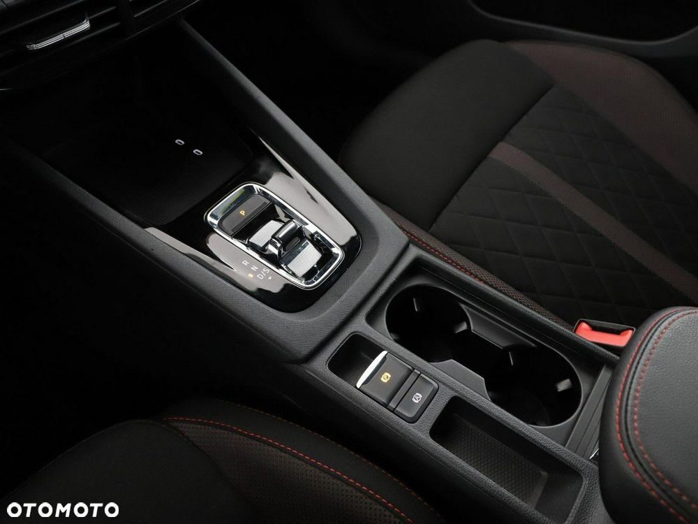 Skoda Octavia 2.0 TDI DSG RS - 29