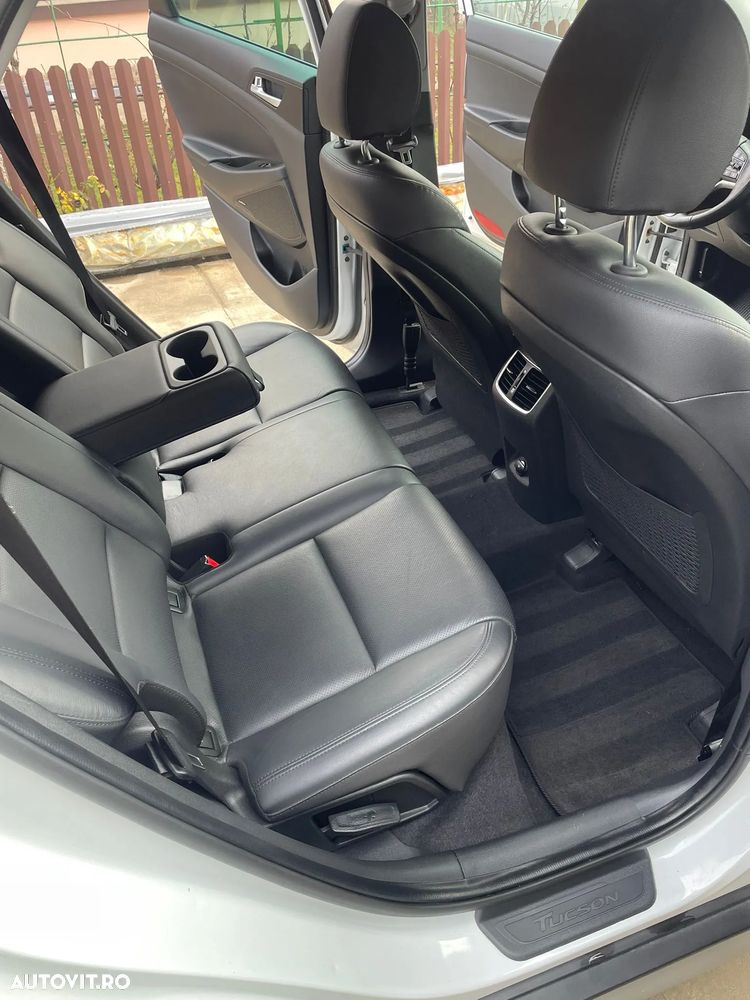 Hyundai Tucson 2.0 CRDI 4WD Automatik Style - 8