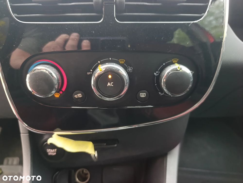 Renault Clio 0.9 TCe Limited - 16
