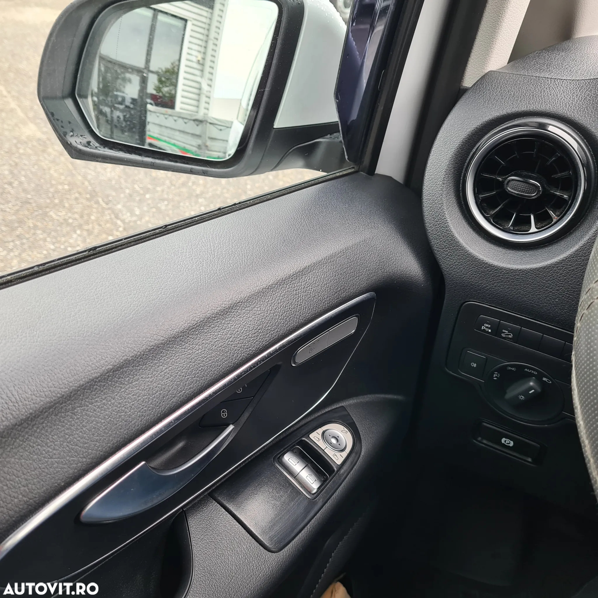 Mercedes-Benz Vito Tourer Compact 119 CDI 190CP AWD 9AT SELECT - 11