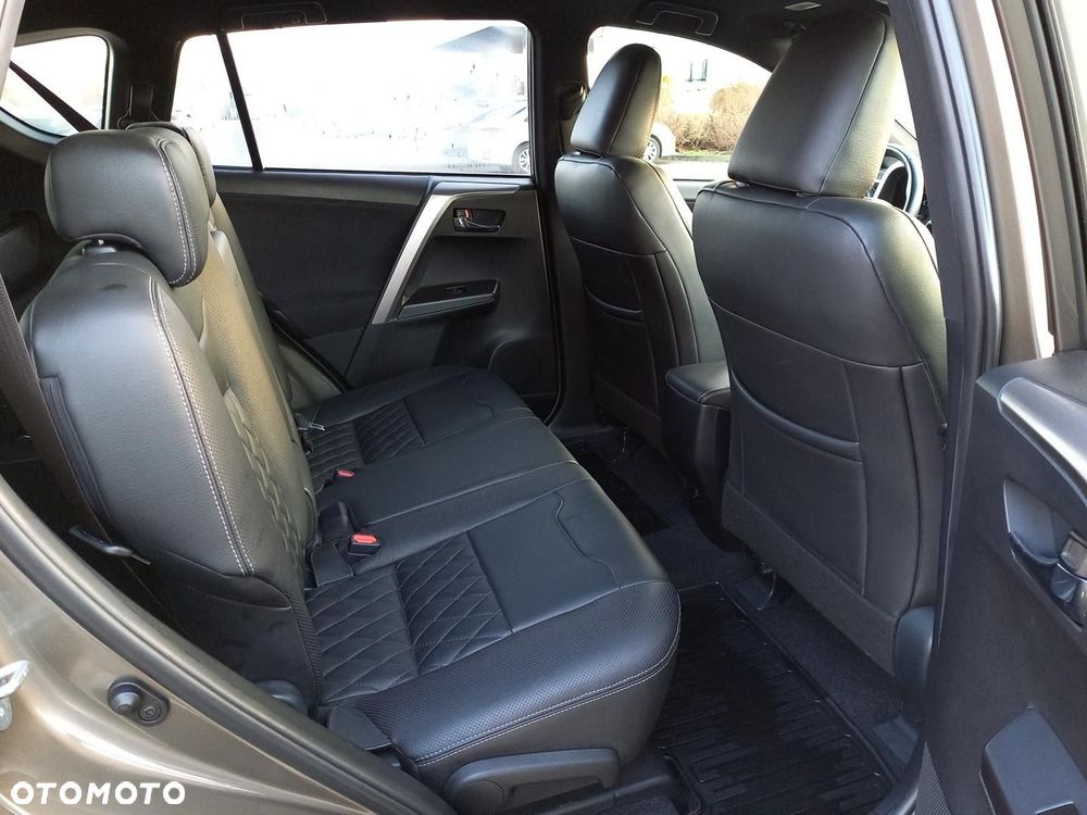 Toyota RAV4 2.0 Prestige 4x4 - 9