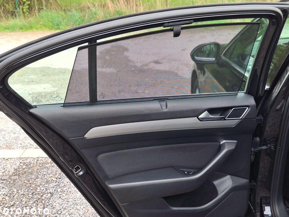 Volkswagen Passat 1.6 TDI BMT Trendline - 23