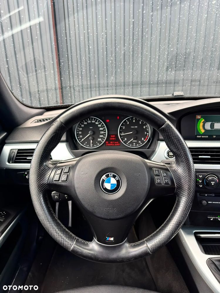 BMW Seria 3 320i - 21