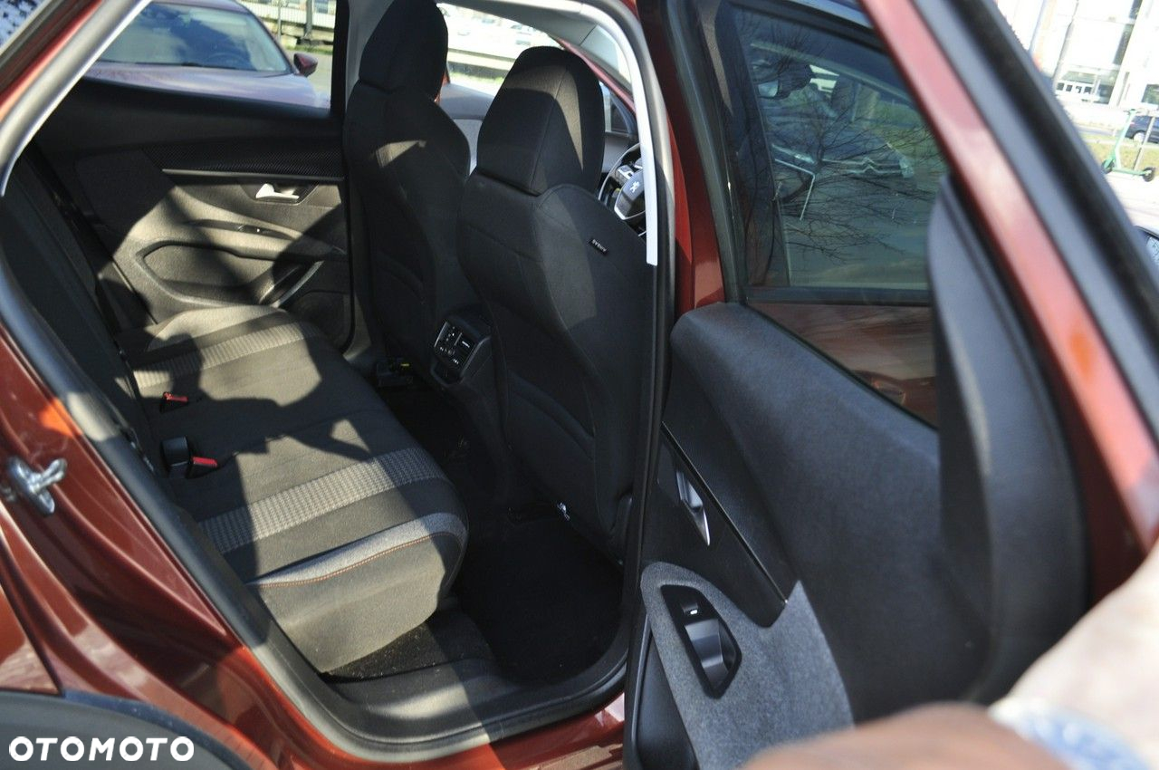 Peugeot 3008 BlueHDi 120 Stop & Start EAT6 Allure - 15