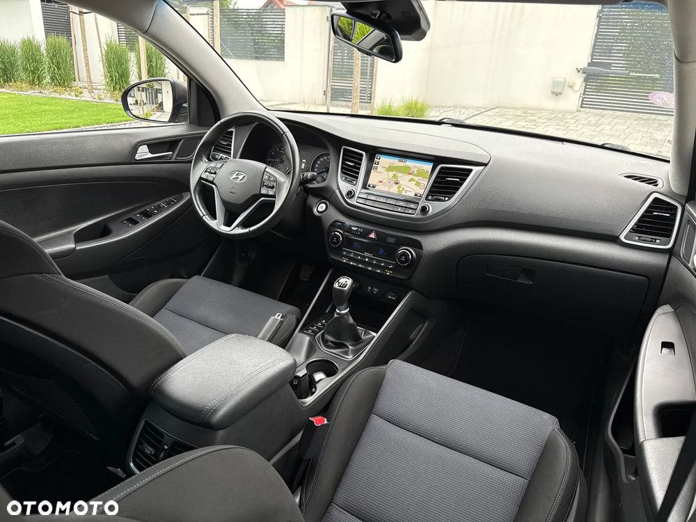 Hyundai Tucson blue 1.6 GDi 2WD Navi - 17
