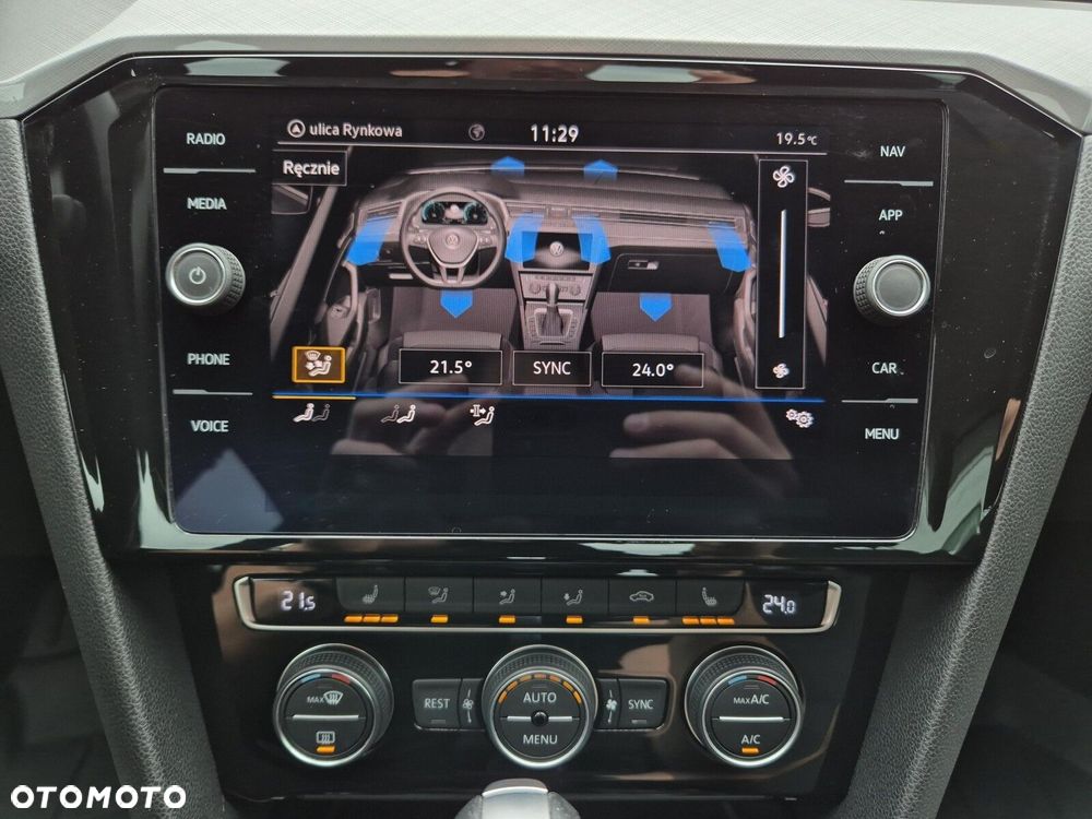 Volkswagen Passat 2.0 TSI Business DSG - 23
