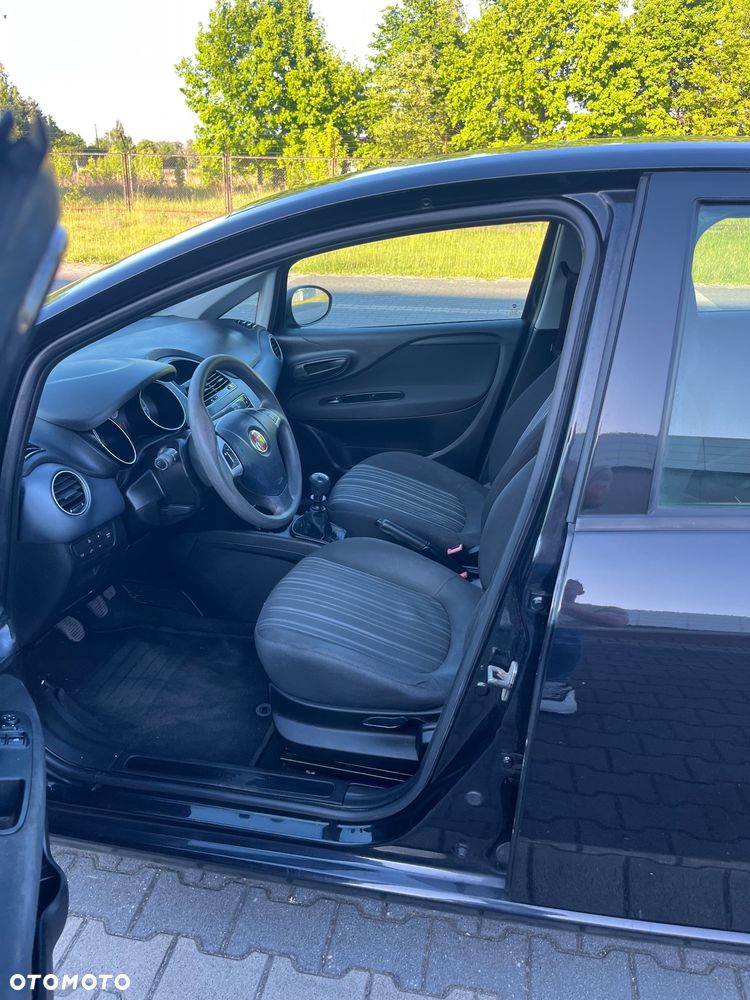 Fiat Punto 1.4 Easy Pakiet Easy Plus S&S - 23