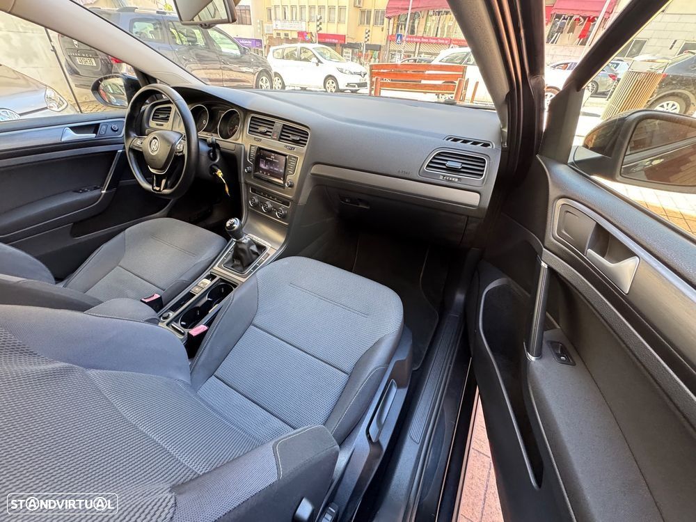 VW Golf 1.6 TDi Confortline - 13