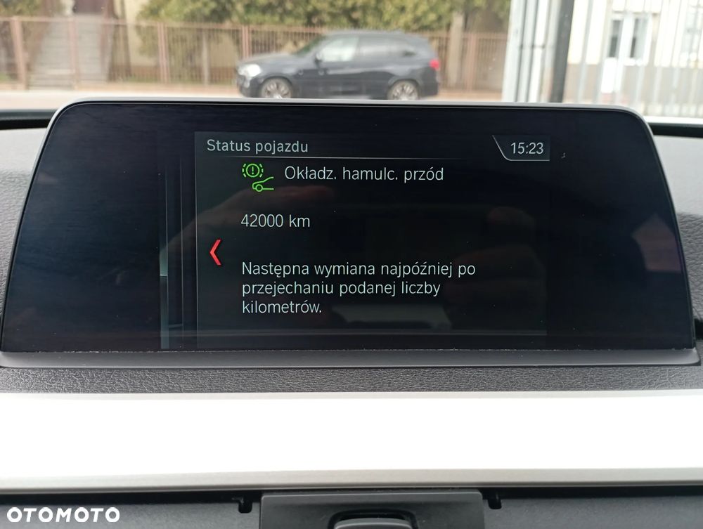 BMW Seria 3 318i - 26