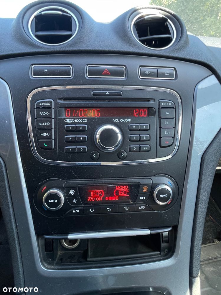 Ford Mondeo 2.0 TDCi Titanium - 9