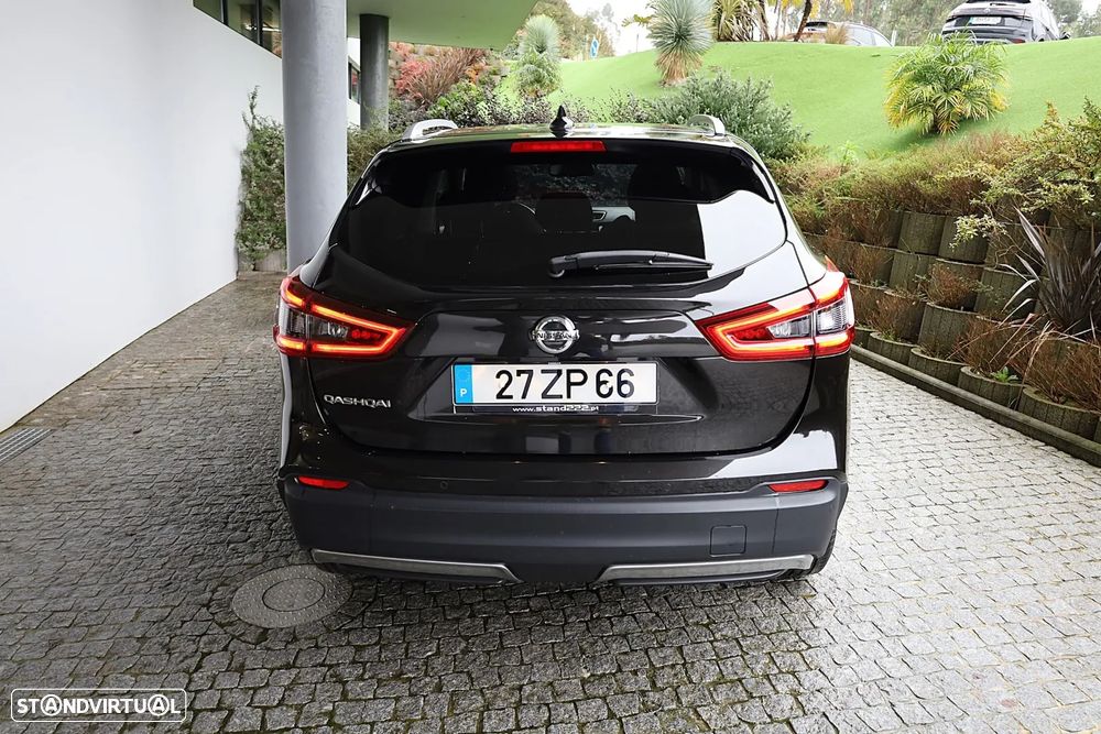Nissan Qashqai 1.5 dCi N-Connecta J18 - 12
