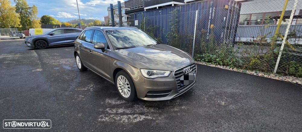Audi 50 - 2