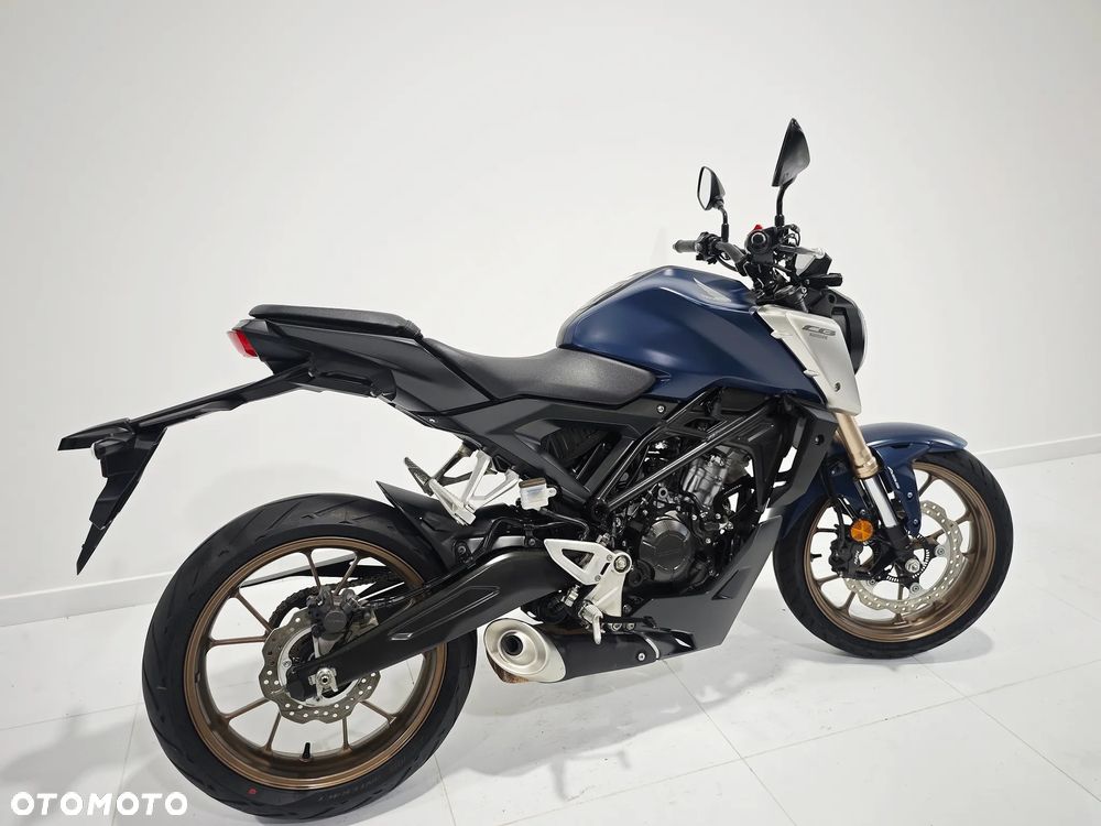 Honda CB - 10