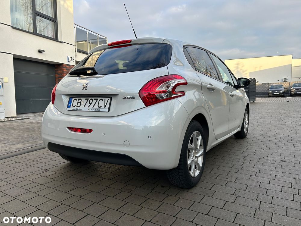 Peugeot 208 1.2 PureTech Style - 12