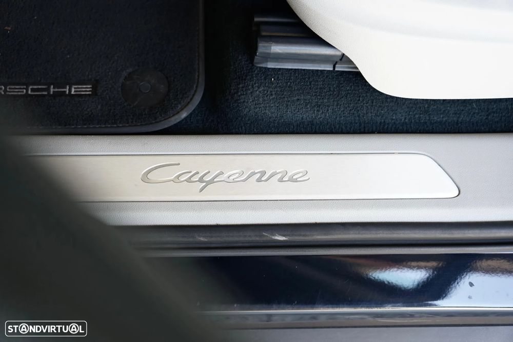 Porsche Cayenne E-Hybrid - 9