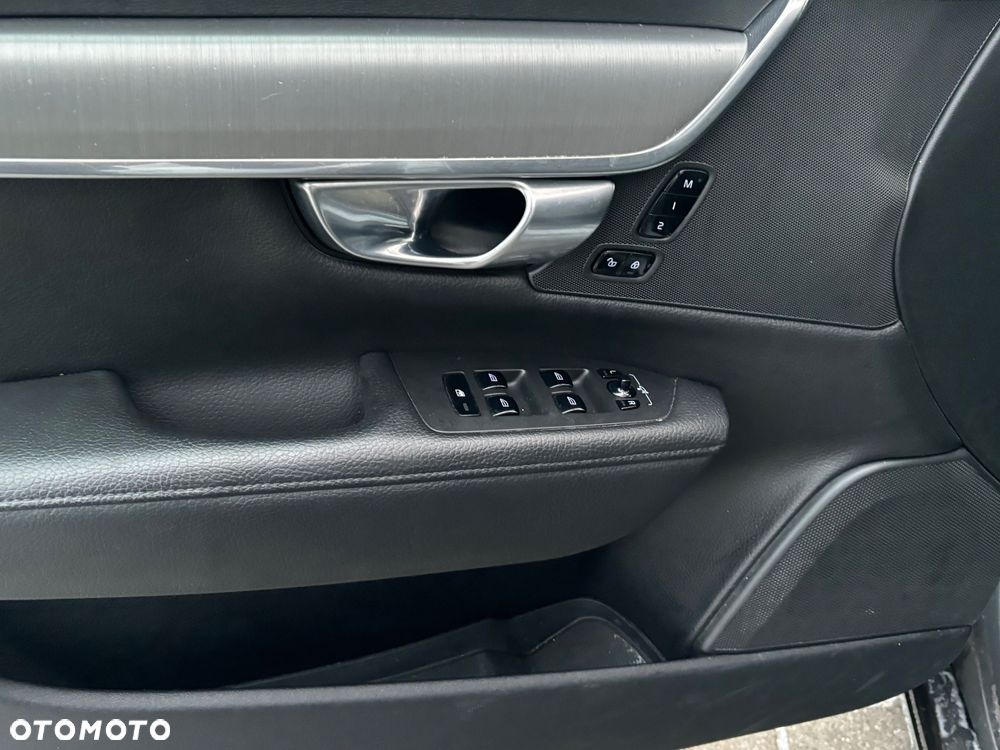 Volvo V90 D5 AWD Geartronic Momentum - 20