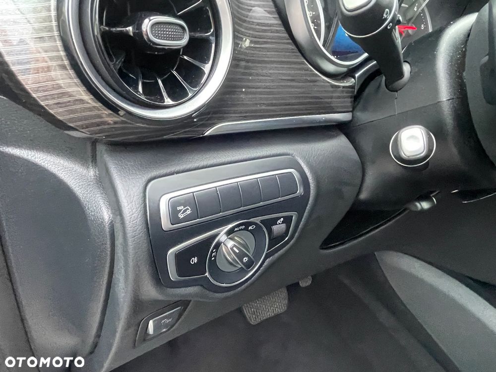 Mercedes-Benz Klasa V 300 d extralang 4Matic 9G-TRONIC Avantgarde Edition - 24