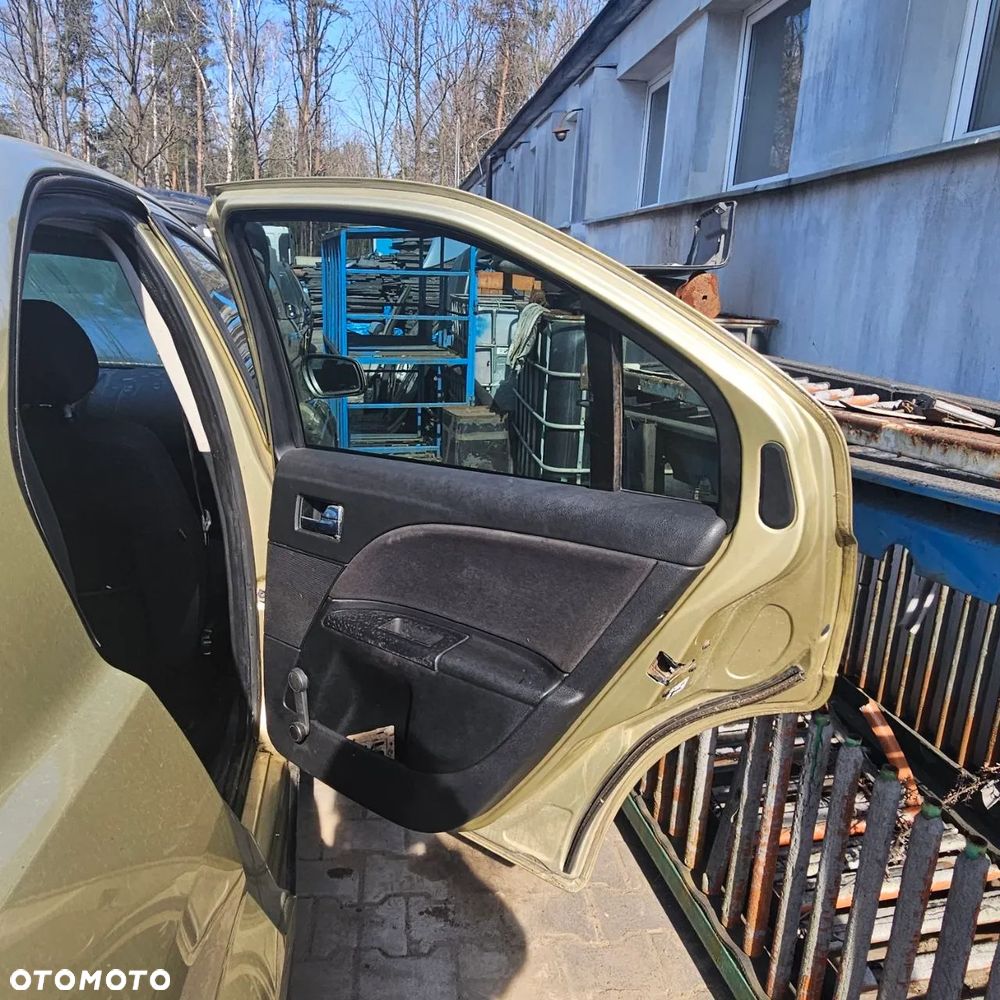 FORD MONDEO hatchback 2006r 2,0 D 85 kW / 116 (kod lak: Y6) pojazd na części: maska, zderzak, drzwi, szyby, lusterka, chłodnica ... - 11