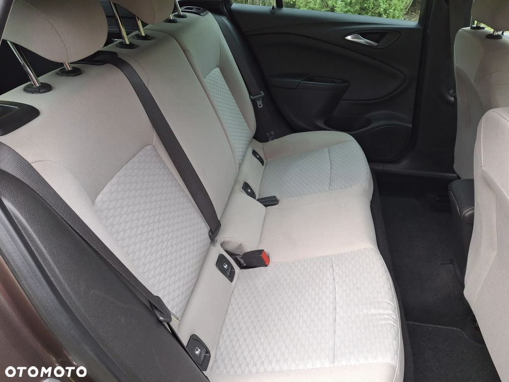 Opel Astra 1.0 Turbo Start/Stop Sports Tourer Business - 14