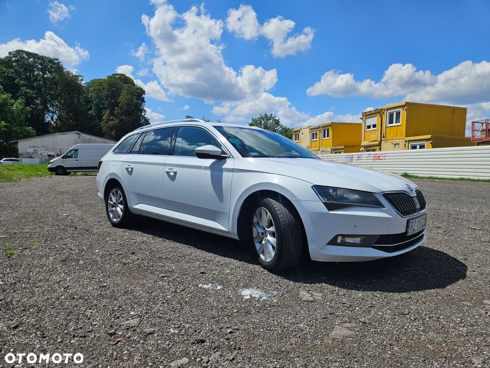Skoda Superb 2.0 TDI SCR Ambition DSG - 3