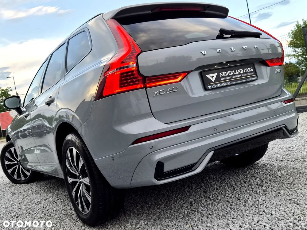 Volvo XC 60 B4 D AWD Plus Dark - 8
