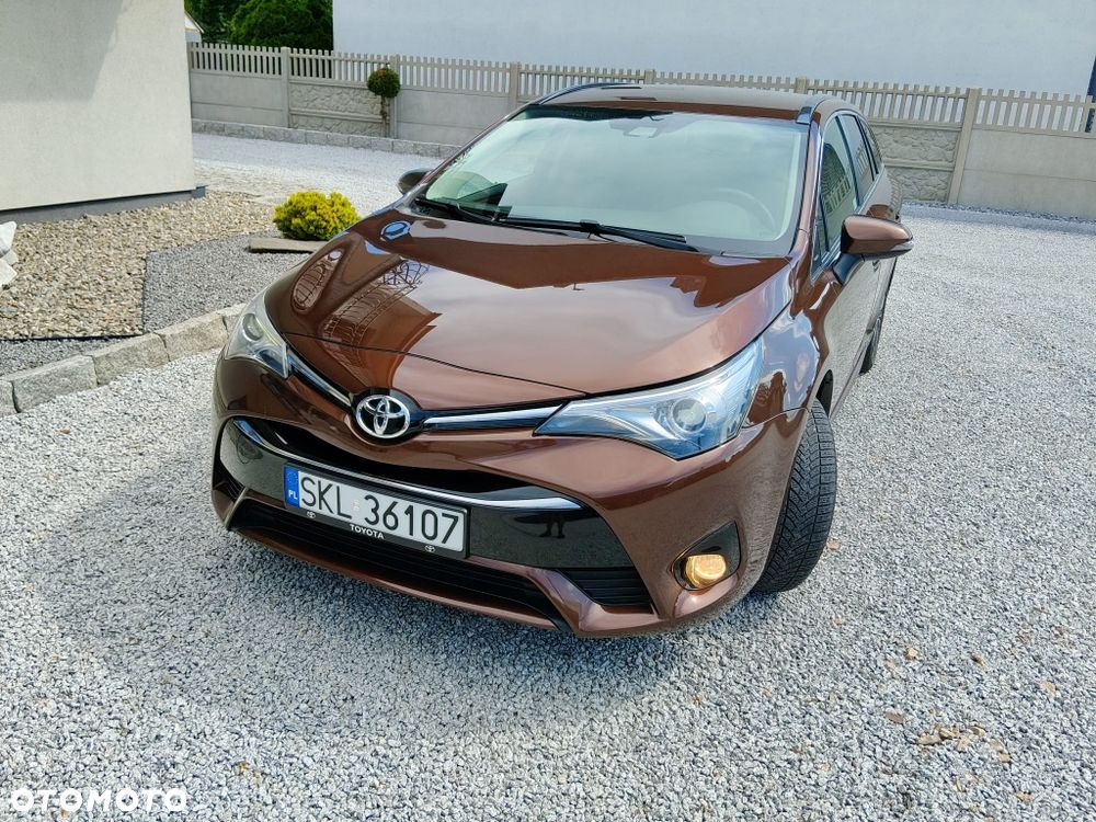 Toyota Avensis - 2
