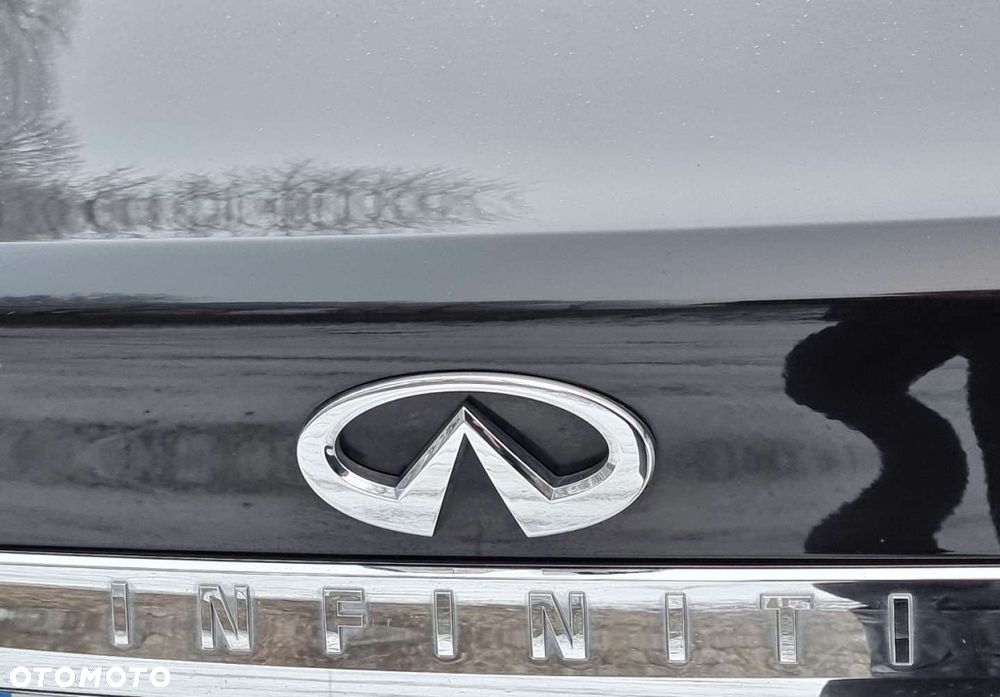 Infiniti Q70 - 33