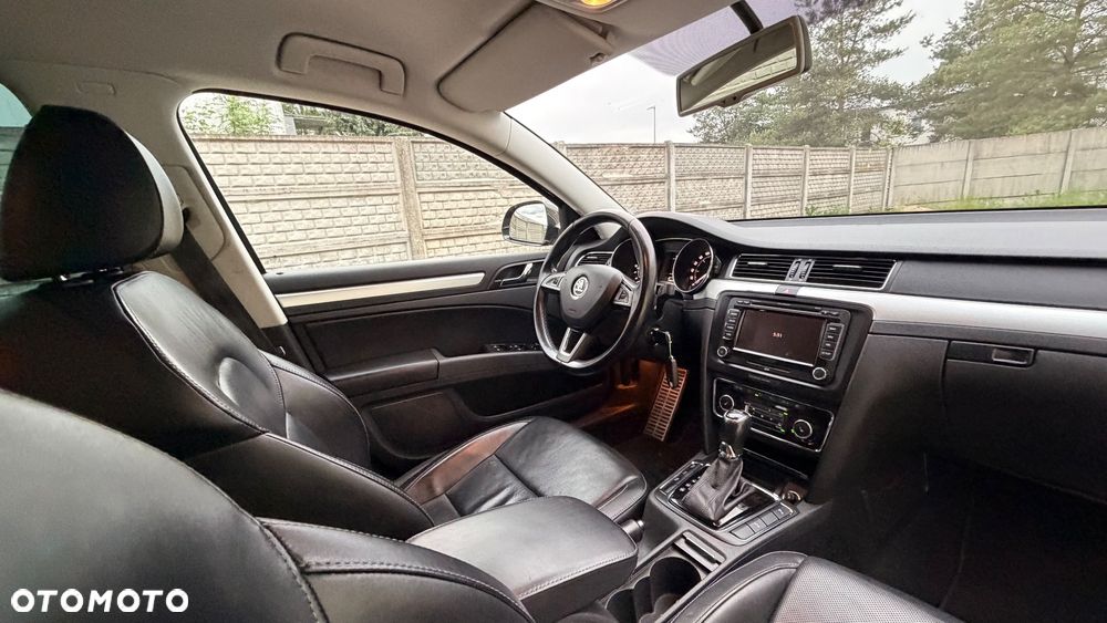 Skoda Superb 2.0 TDI DSG Exclusive - 34